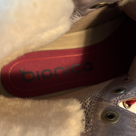 NEW Bionica Diablo Women’s Tan Shearling ankle all weather waterproof lace boots - Picture 11 of 12